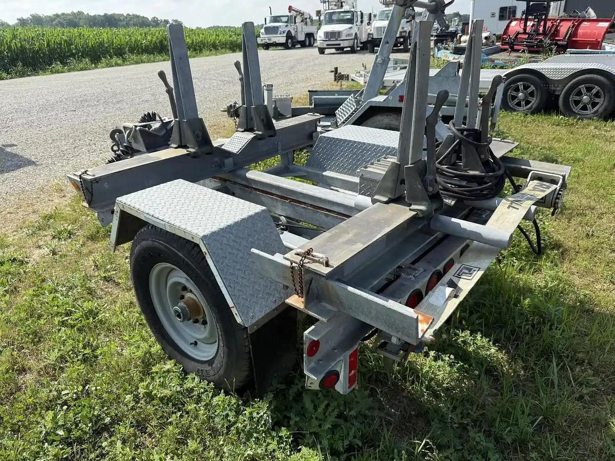 Used 2001 Utility Sauber MFG 4501 Pole Dinky