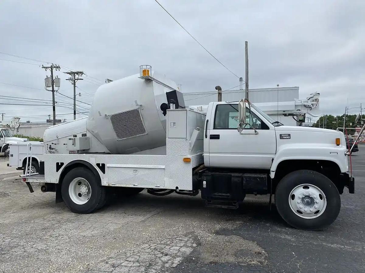 Used 1999 GMC C7500 OK Champion S660-36ATO Sewer Rodder