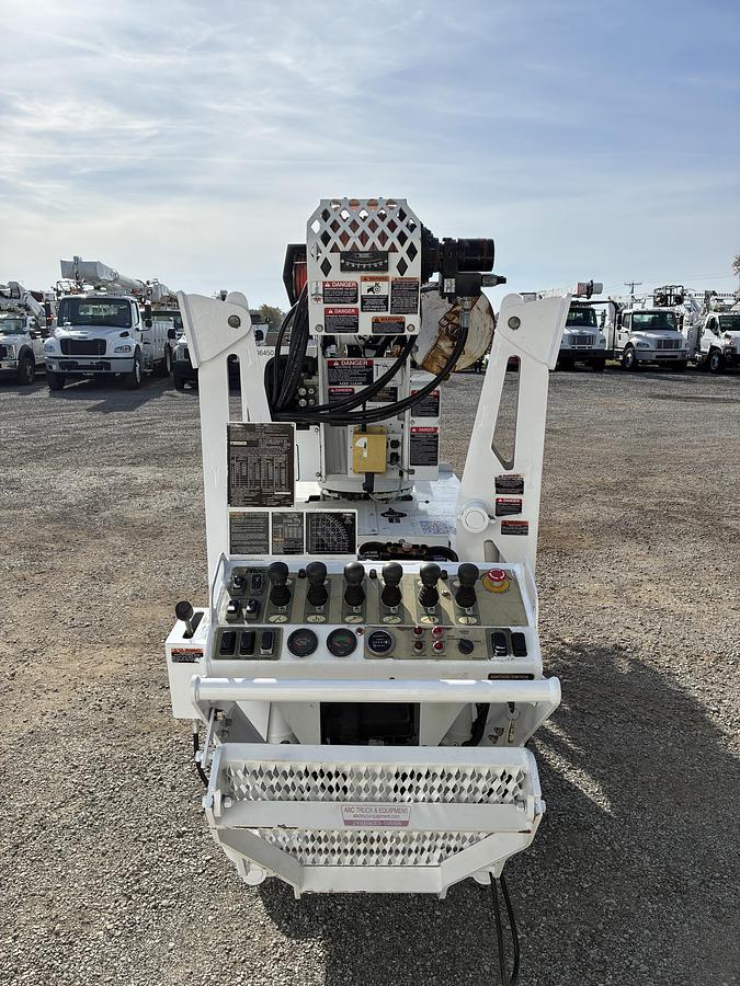 Used 2015 Altec DB37 Backyard Digger Derrick