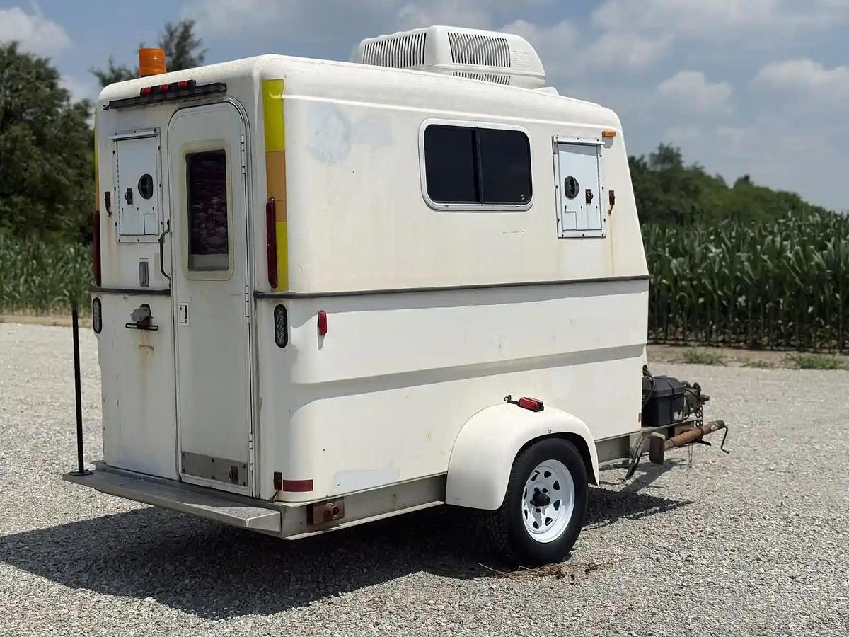 Used 2007 Utility Pelsue FiberLite Pod Fiber Optic Splicing Trailer