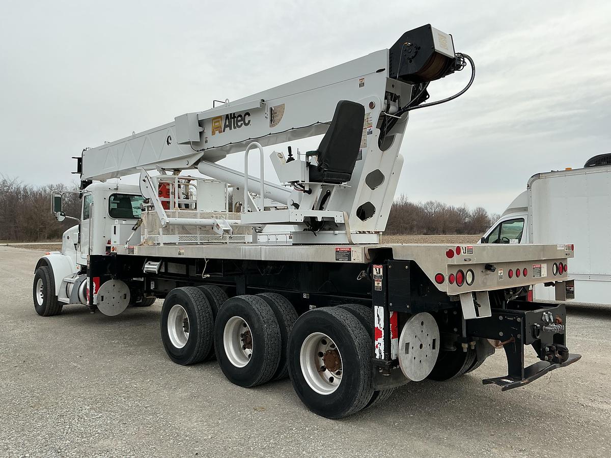 Used 2013 Peterbilt 365 Altec AC38-127S-EJ 38 Ton Crane