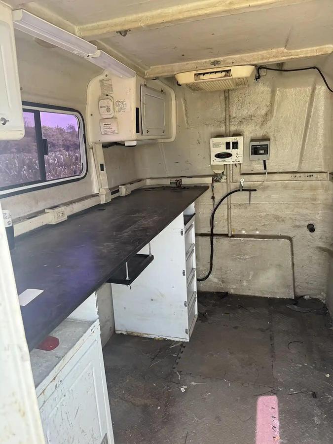 Used 2007 Utility Pelsue FiberLite Pod Fiber Optic Splicing Trailer