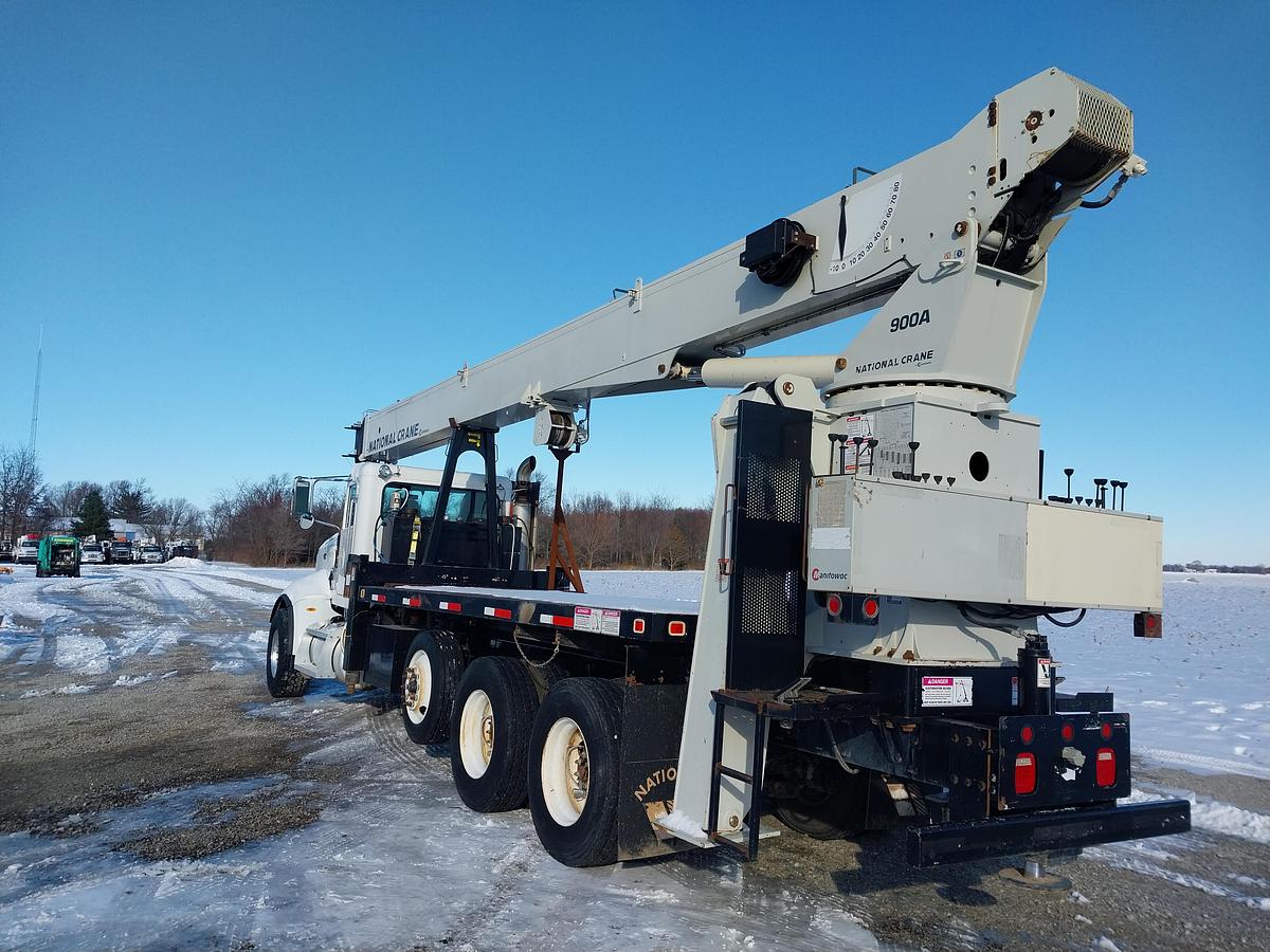 Used 2011 Peterbilt 367 26 National Crane 900A Series