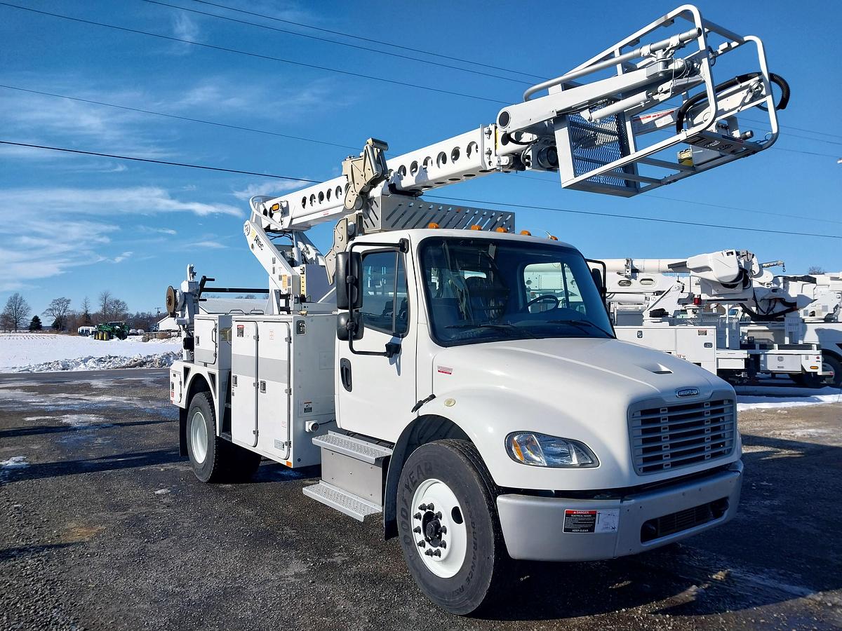Used 2015 Freightliner M2 Altec AT40C