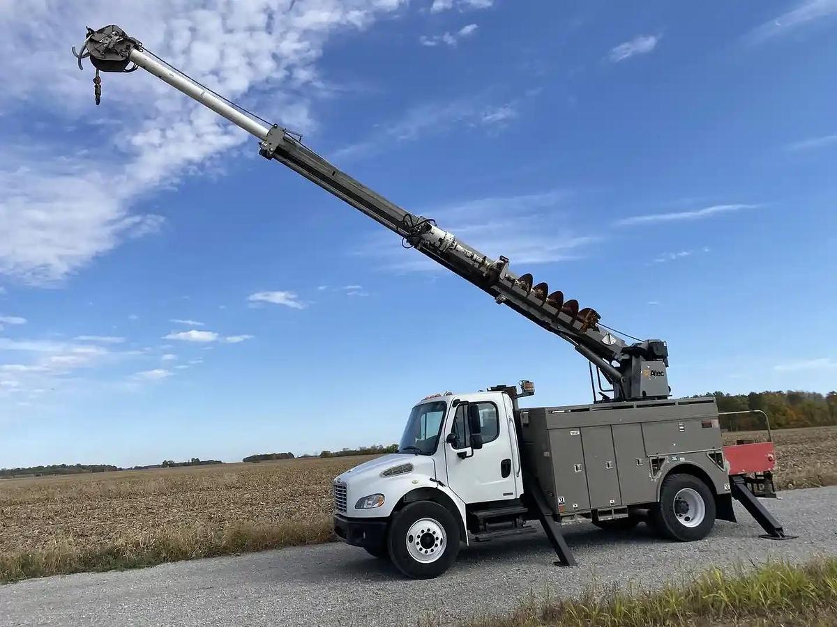Used 2007 Freightliner Altec DL45TR