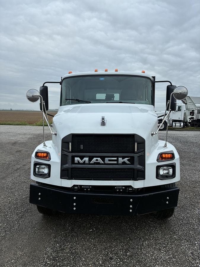Used 2022 Mack MD Flatbed Truck