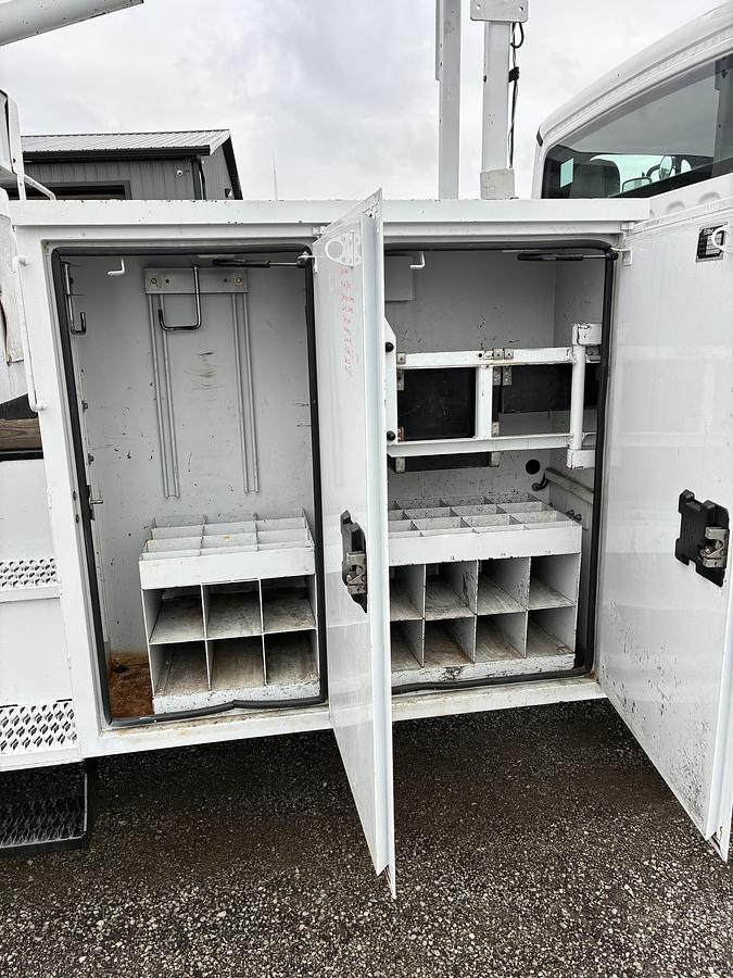 Used 2019 Freightliner M2 Altec T40P Cable Placer