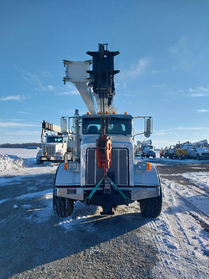 Used 2013 Peterbilt 365 Altec AC38-127S-EJ 38 Ton Crane