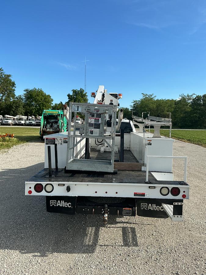Used 2019 Ford F550 Altec AT235P Cable Placer