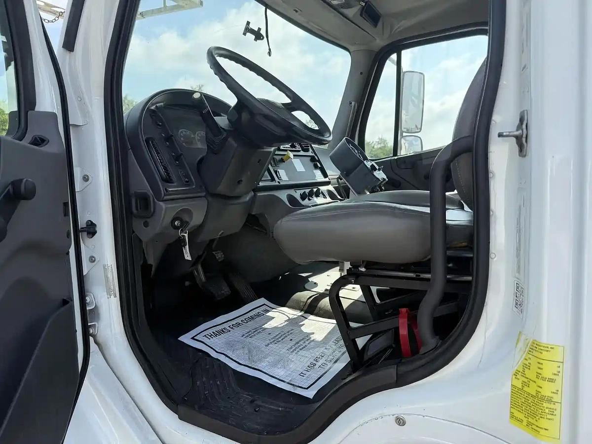 Used 2017 Freightliner M2