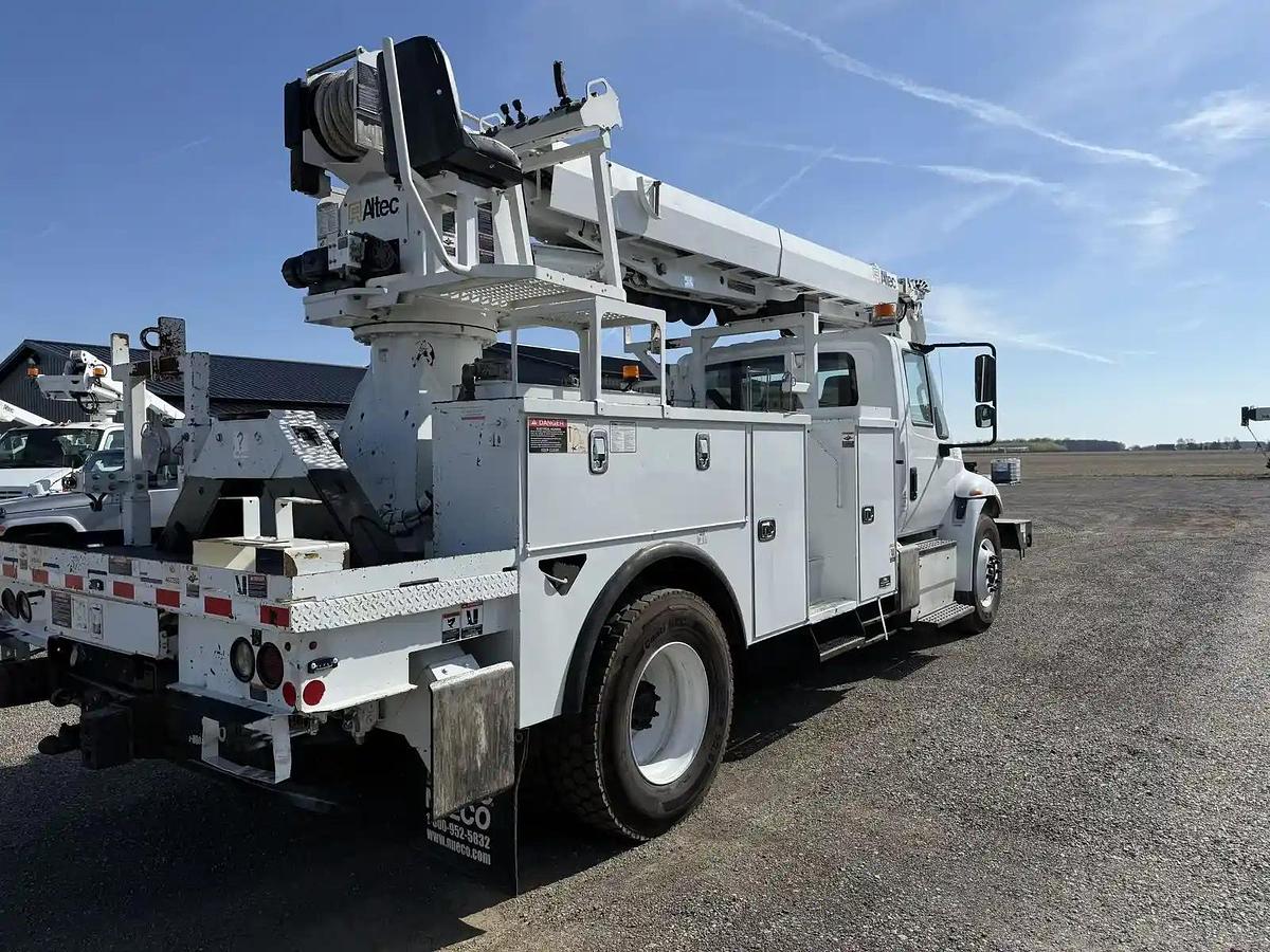 Used 2017 International 4300