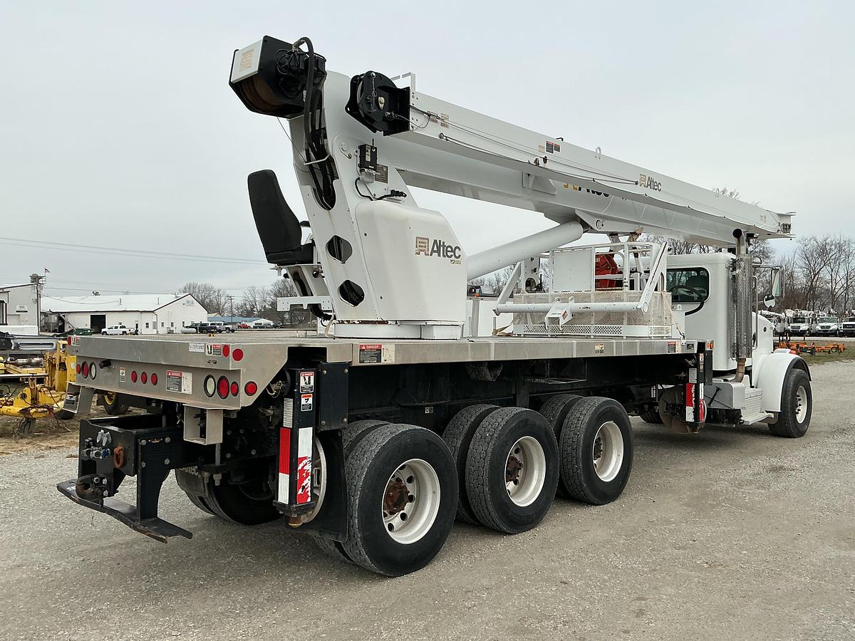 Used 2013 Peterbilt 365 Altec AC38-127S-EJ 38 Ton Crane