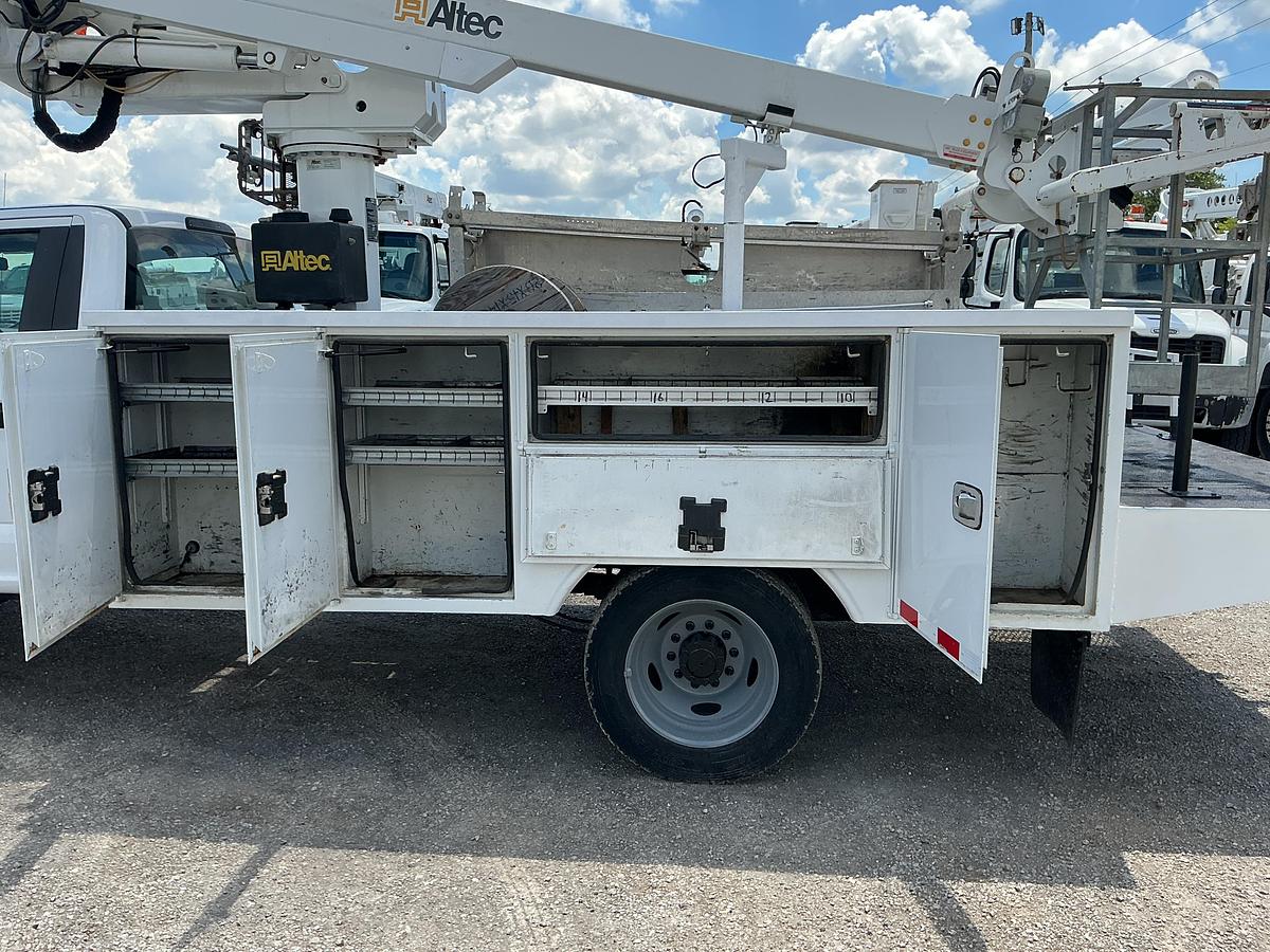 Used 2018 Ford F550 Altec AT235P Cable Placer Utility Truck
