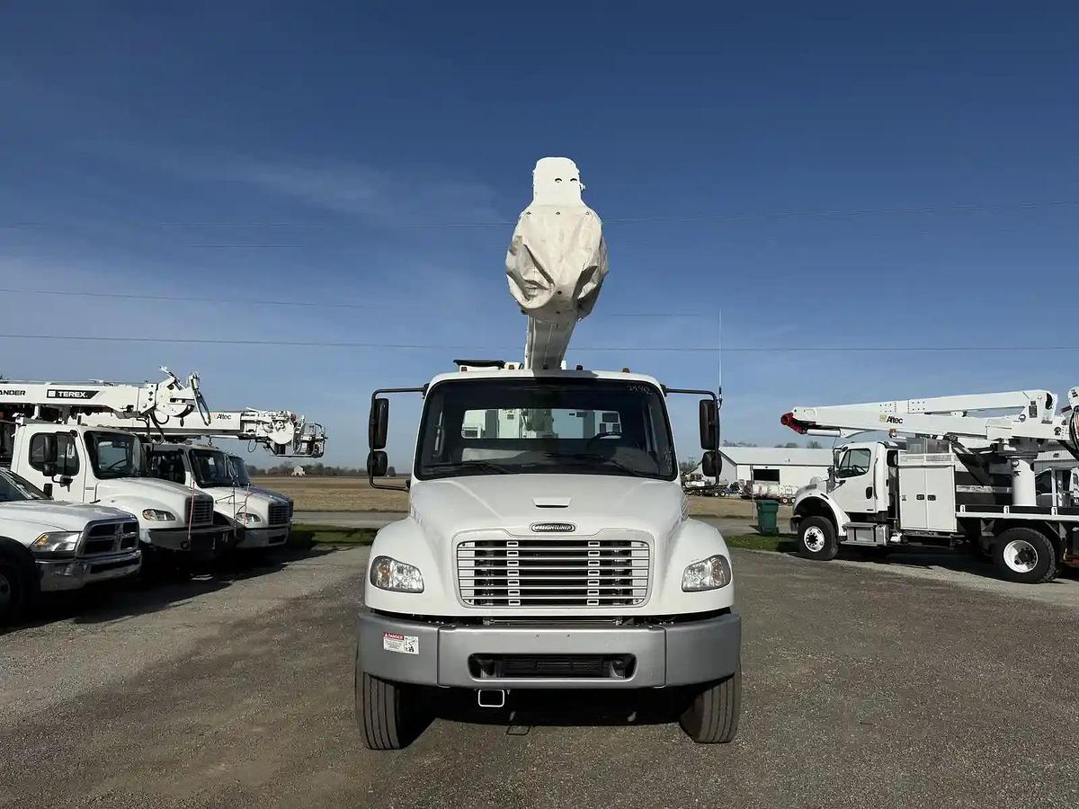 Used 2017 Freightliner M2 106