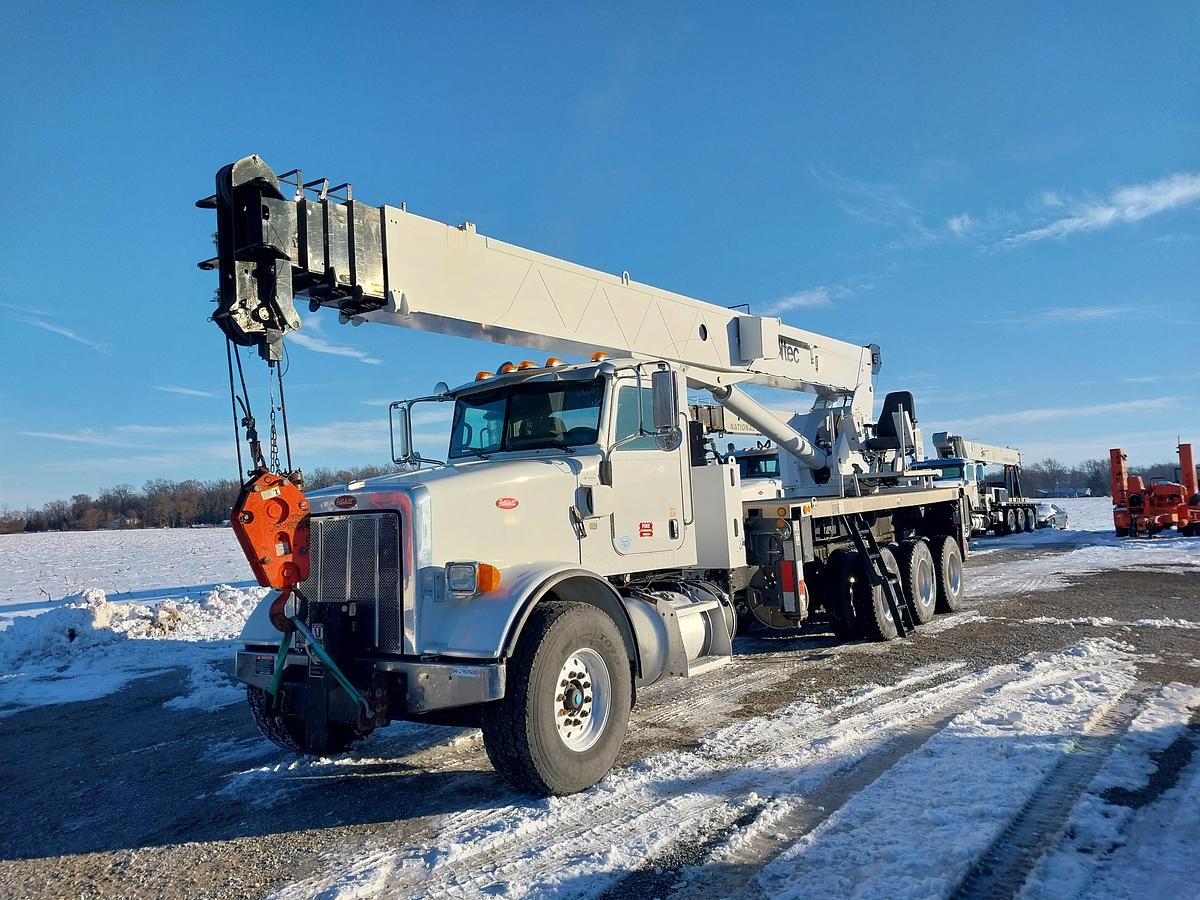 Used 2013 Peterbilt 365 Altec AC38-127S-EJ 38 Ton Crane