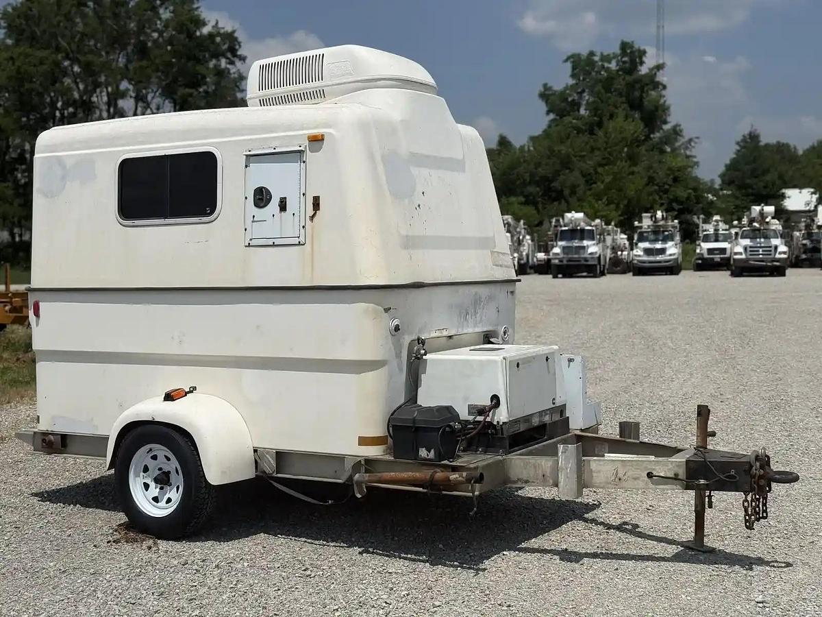 Used 2007 Utility Pelsue FiberLite Pod Fiber Optic Splicing Trailer