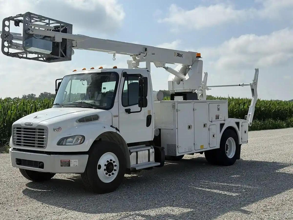 Used 2017 Freightliner M2