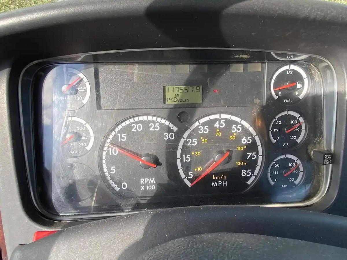 Used 2007 Freightliner Altec DL45TR