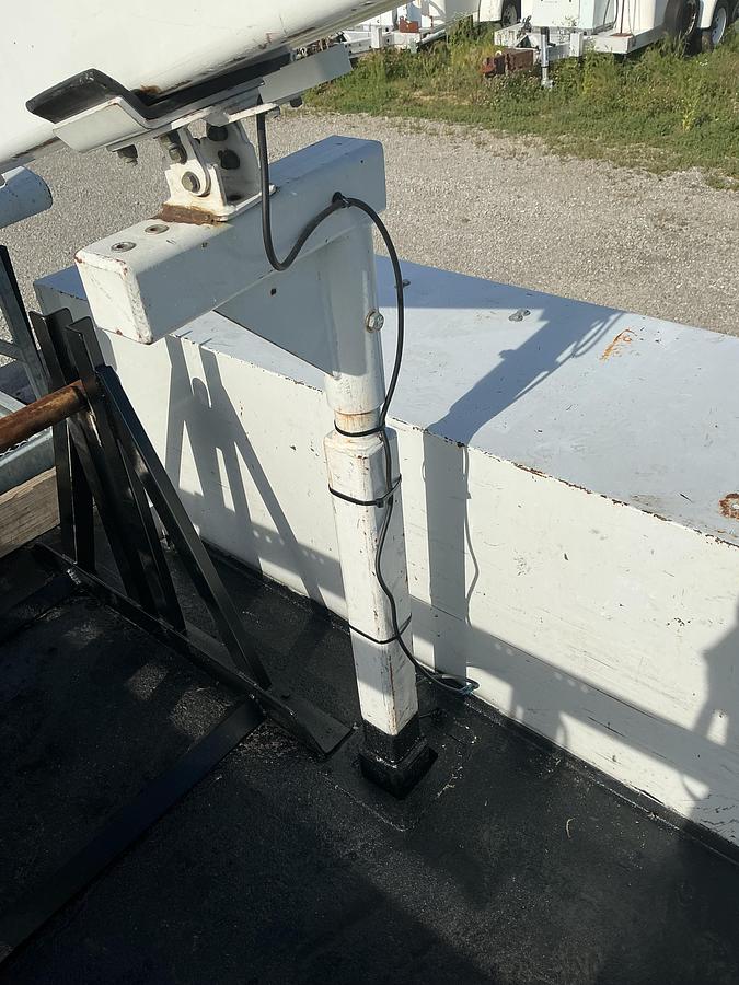 Used 2019 Ford F550 Altec AT235P Cable Placer