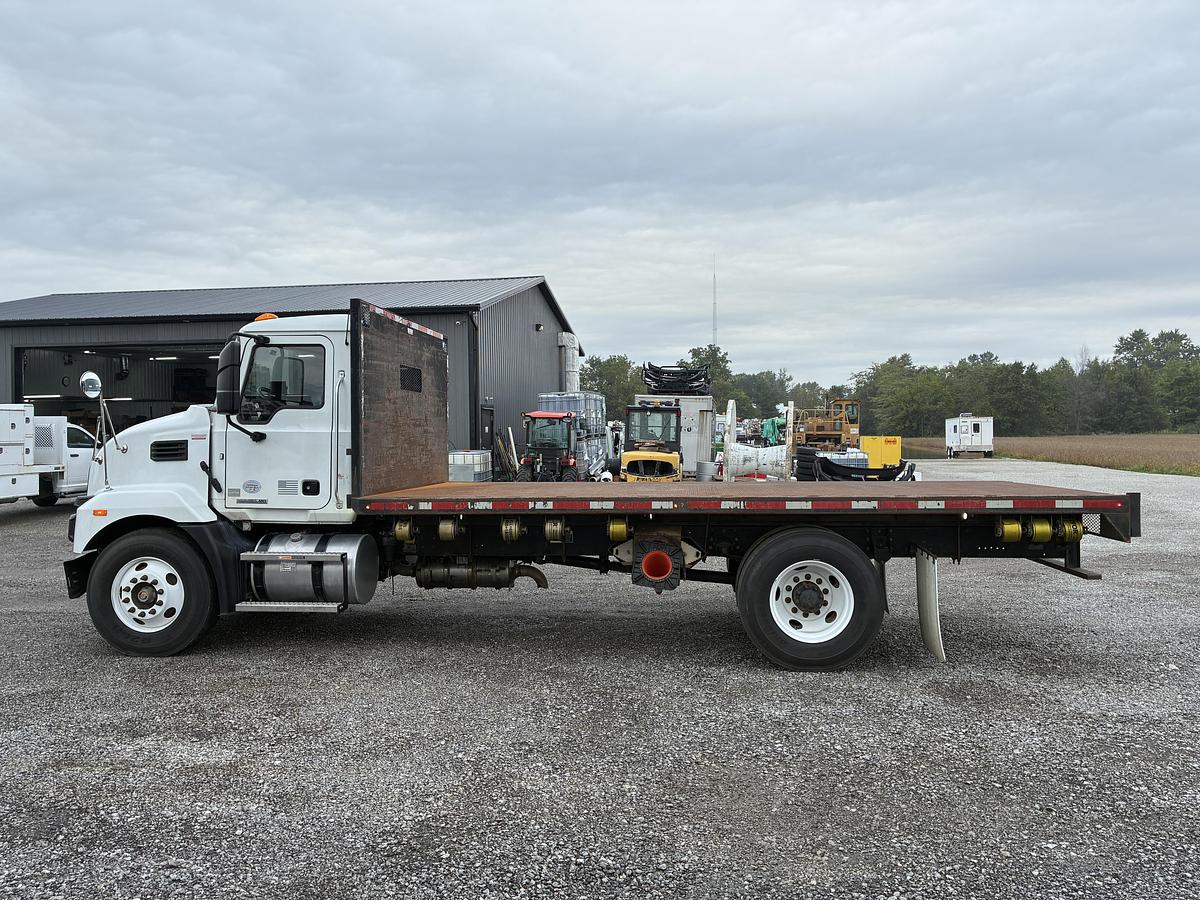 Used 2022 Mack MD Flatbed Truck