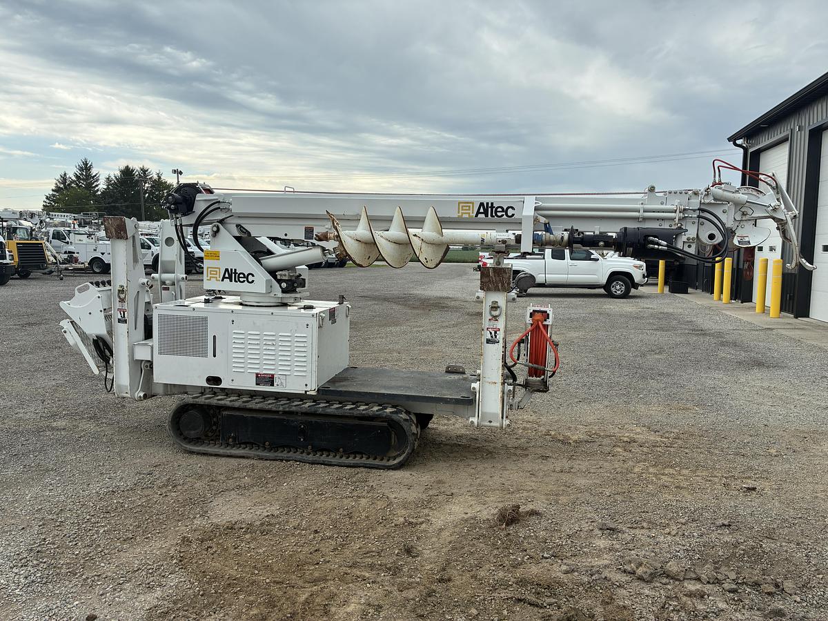 Used 2017 Altec DB37 Backyard Digger Derrick w/ 2019 Butler ETW 3840 Trailer