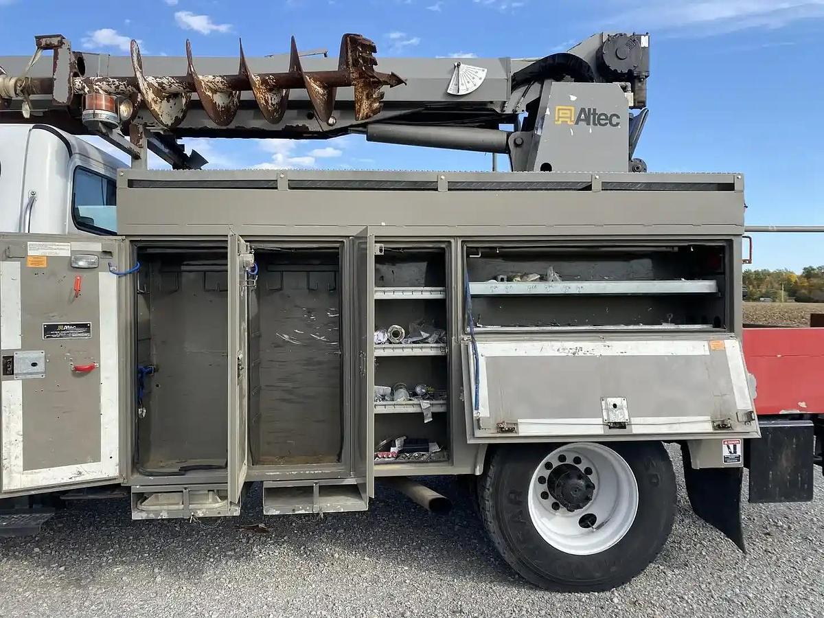 Used 2007 Freightliner Altec DL45TR