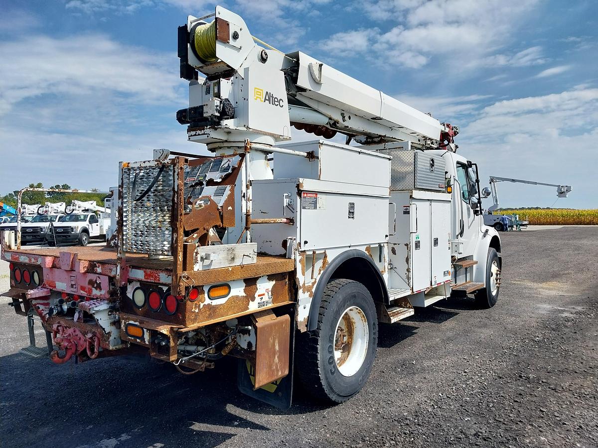 Used 2007 Freightliner M2 7.2L Diesel Altec DM45T