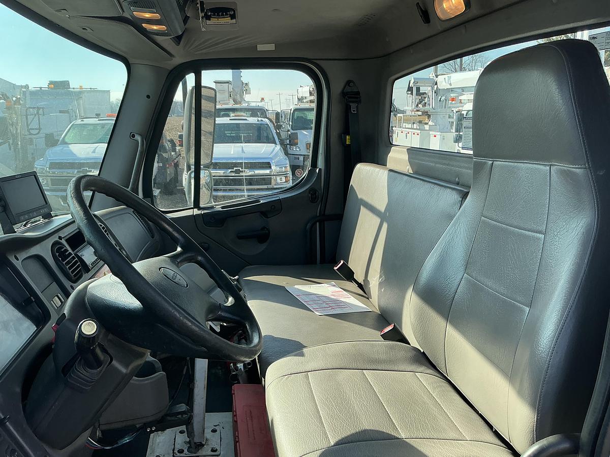 Used 2019 Freightliner M2 Altec T40P