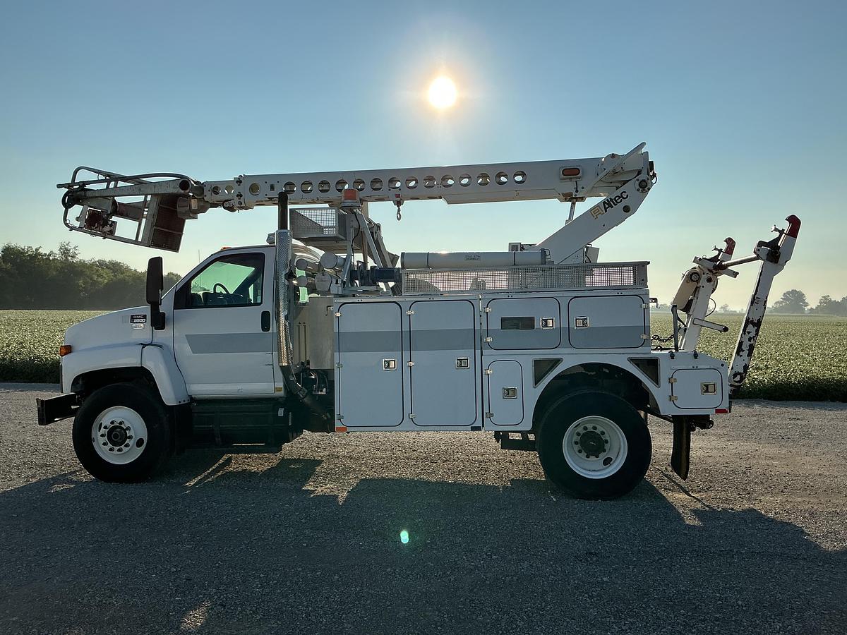 Used 2008 GMC C8500 Altec AT40P Cable Placer Utility Truck