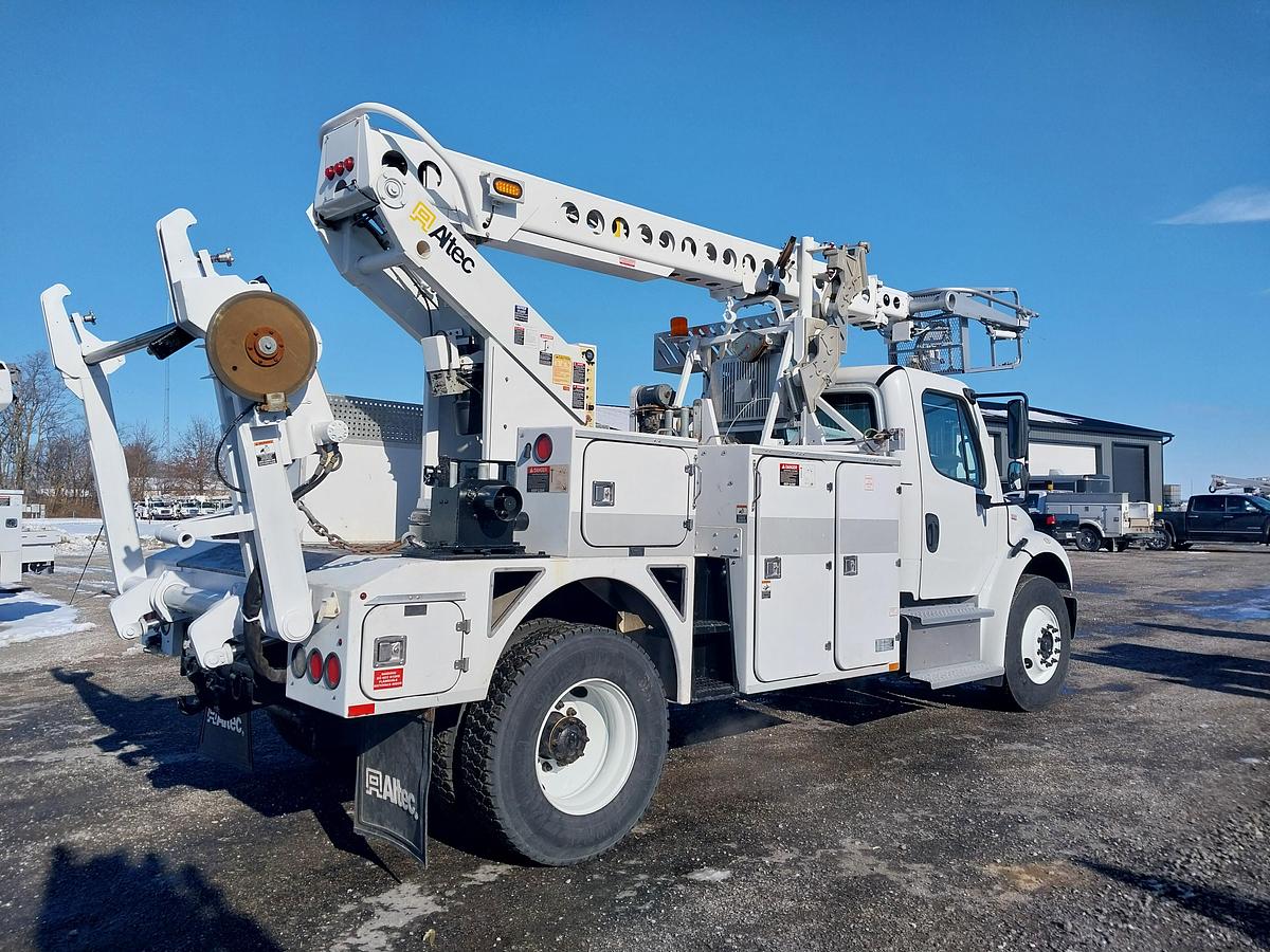 Used 2015 Freightliner M2 Altec AT40C
