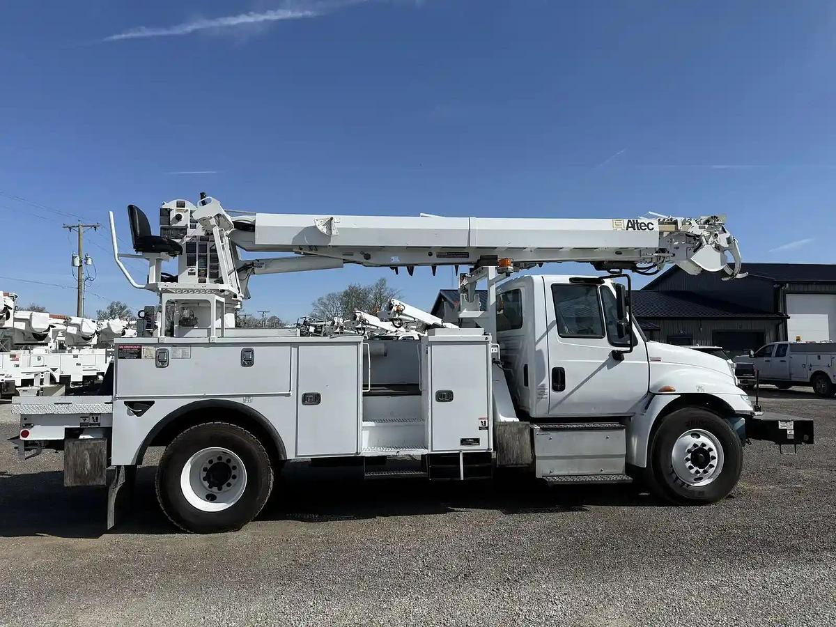 Used 2017 International 4300