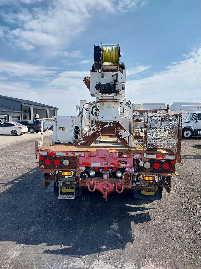 Used 2007 Freightliner M2 7.2L Diesel Altec DM45T