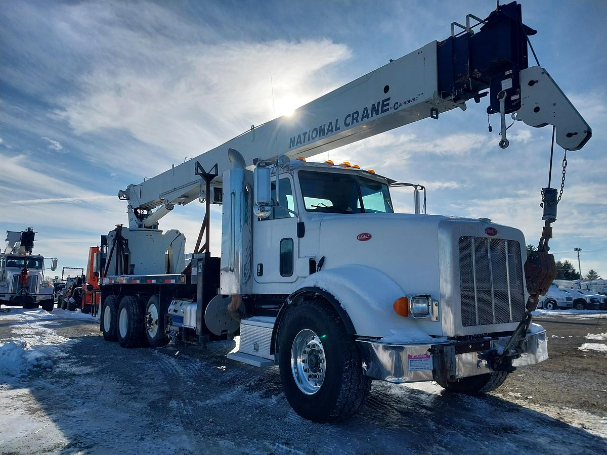 Used 2011 Peterbilt 367 26 National Crane 900A Series