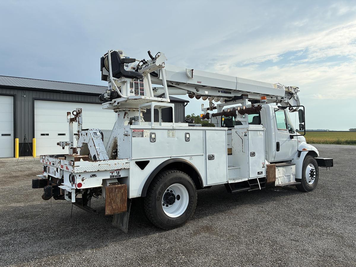 Used 2018 International 4300 Altec DM47B-TR Digger Derrick