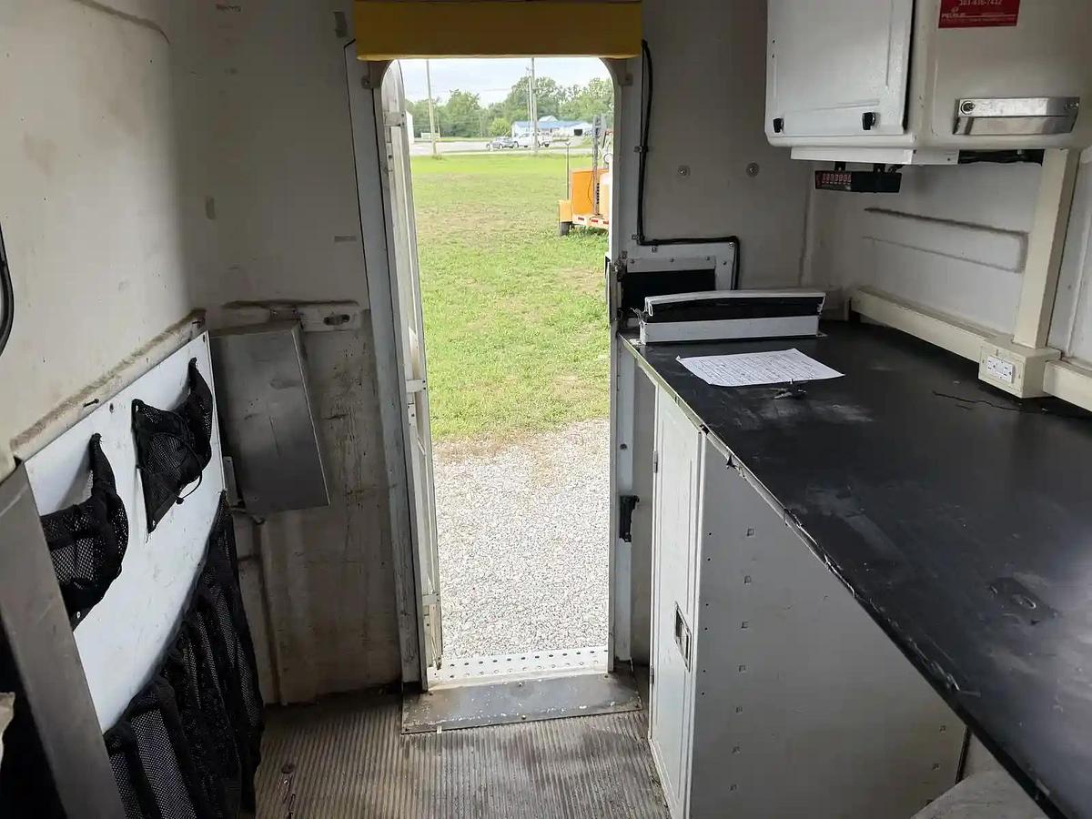 Used 2015 Utility Pelsue FiberLite Pod Fiber Optic Splicing Trailer