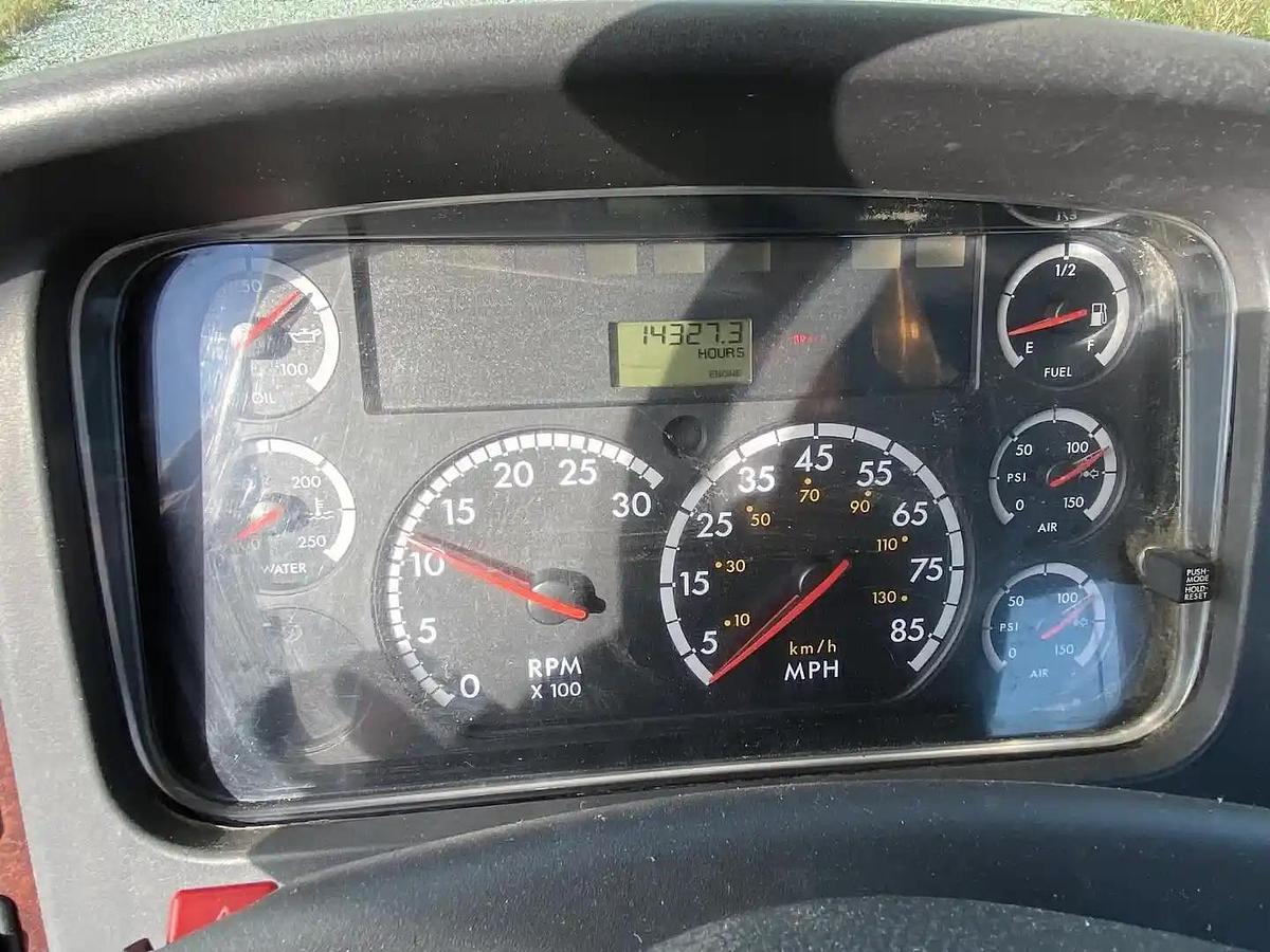 Used 2007 Freightliner Altec DL45TR