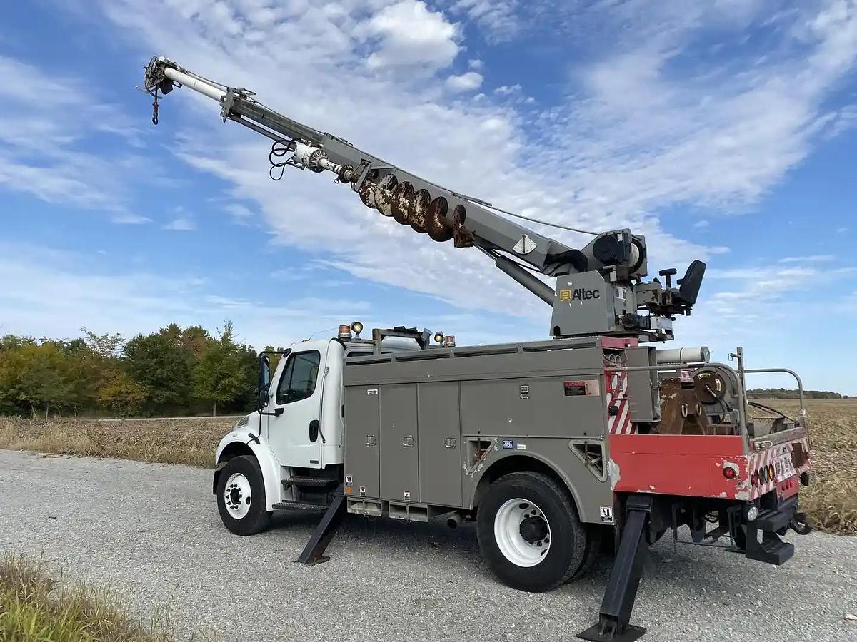 Used 2007 Freightliner Altec DL45TR