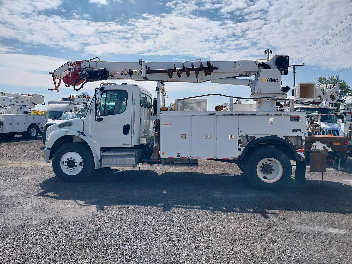 Used 2007 Freightliner M2 7.2L Diesel Altec DM45T