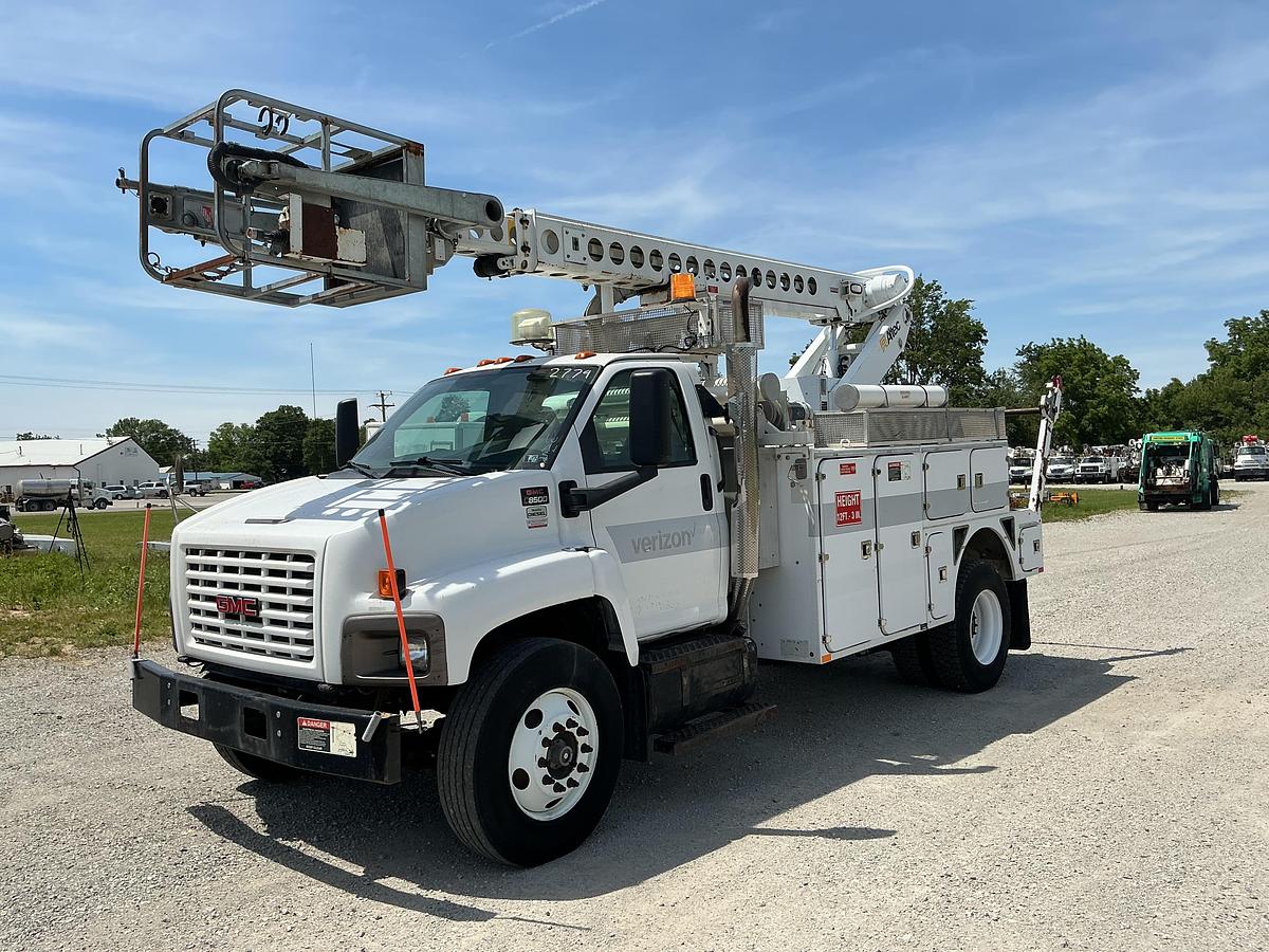 Used 2009 GMC C8500 Altec AT40C Cable Placer Utility Truck