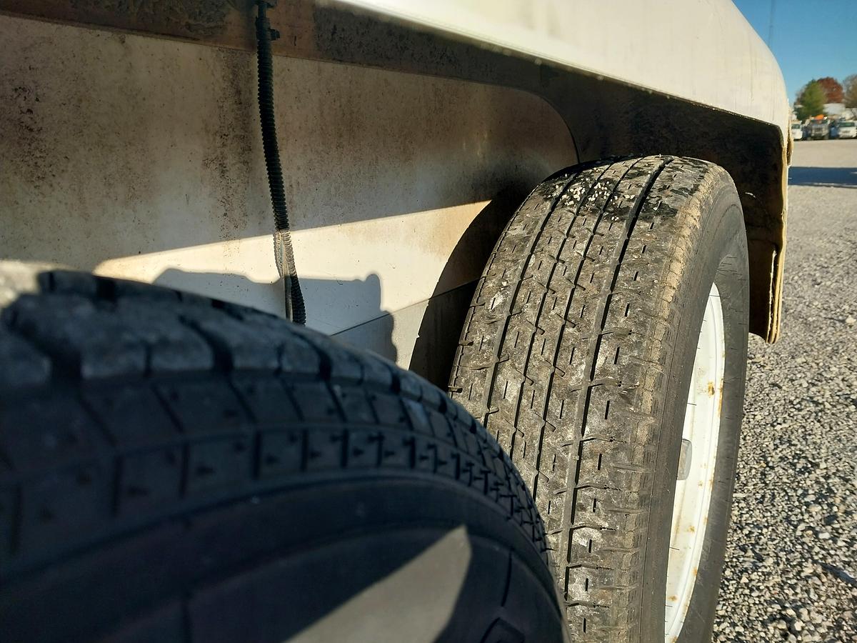 Used 2016 Pelsue Fiberlite XL Tradesman Splicing Trailer