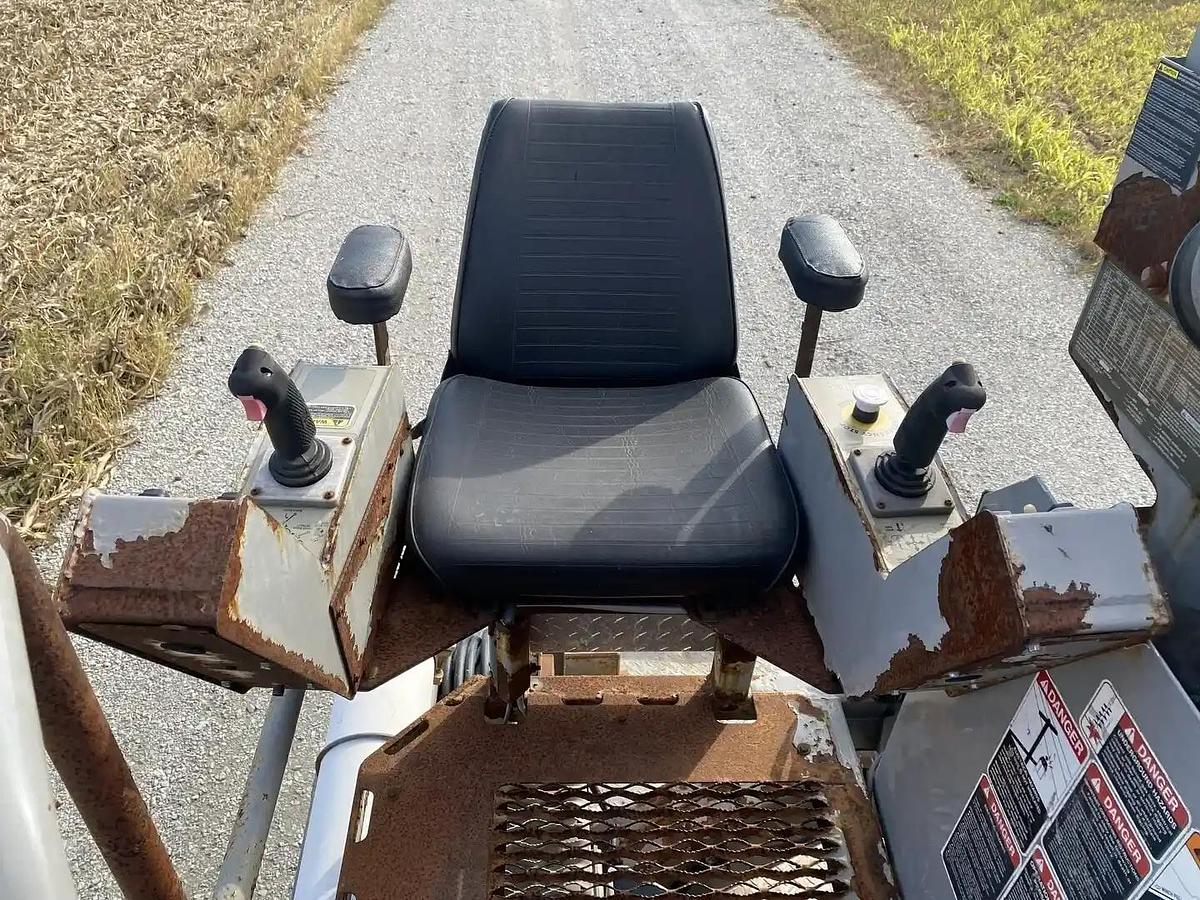 Used 2007 Freightliner Altec DL45TR