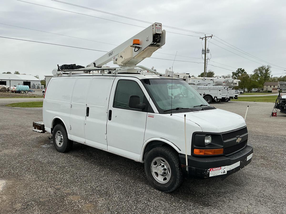 Used 2007 Chevy G3500 Versalift TEL-29 Bucket Van