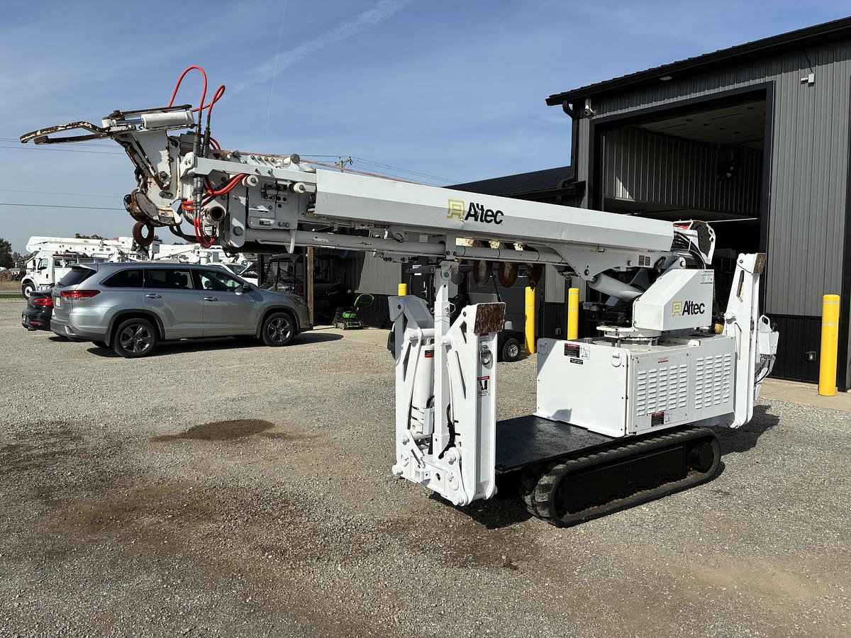 Used 2015 Altec DB37 Backyard Digger Derrick