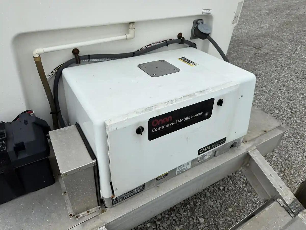 Used 2015 Utility Pelsue FiberLite Pod Fiber Optic Splicing Trailer