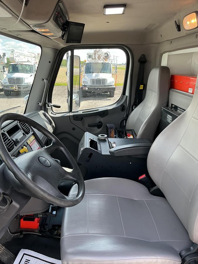 Used 2016 Freightliner M2 Altec DM47B-TR Digger Derrick