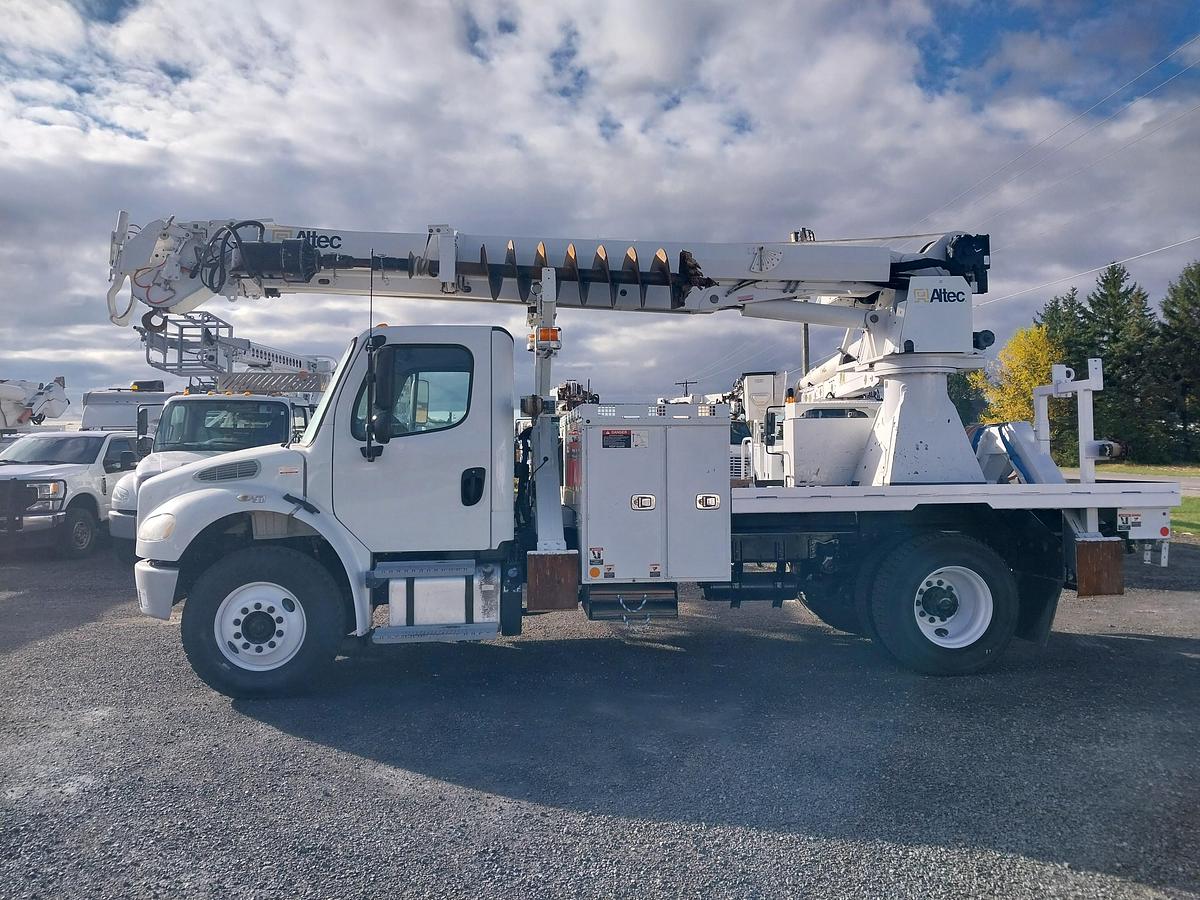 Used 2020 Freightliner M2 106 Altec DC47-BR