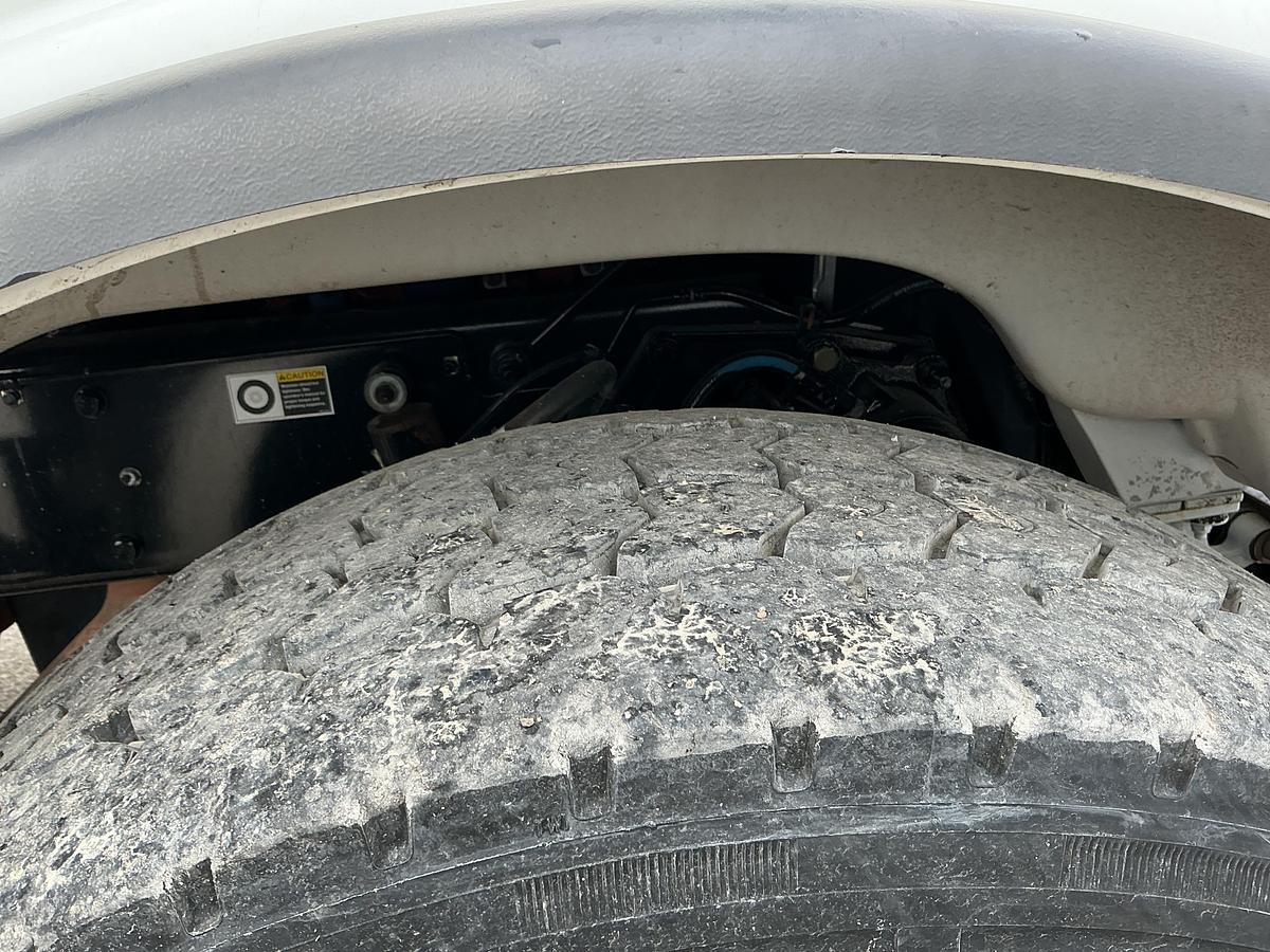 Used 2013 Peterbilt 365 Altec AC38-127S-EJ 38 Ton Crane