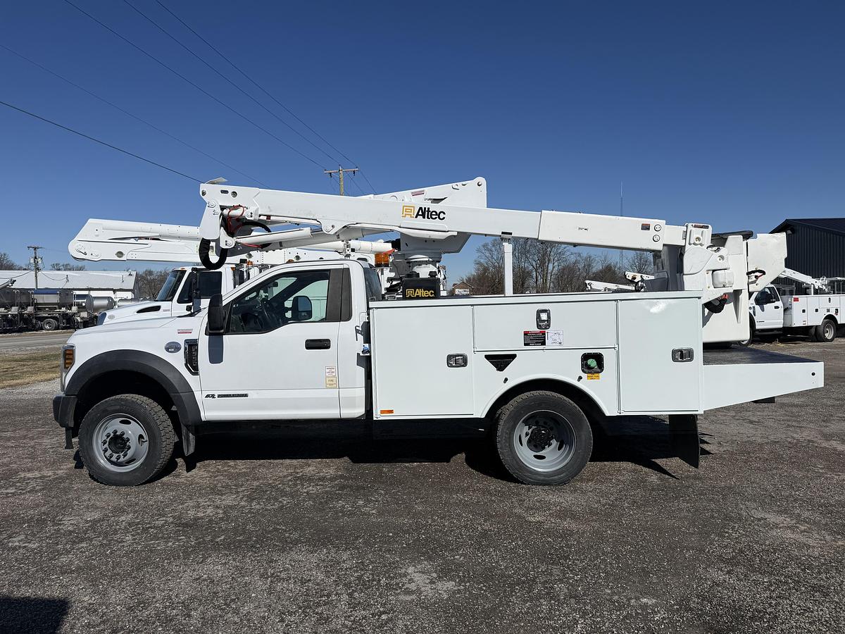 Used 2019 Ford F550 Altec AT40G Insulated Squirt Boom