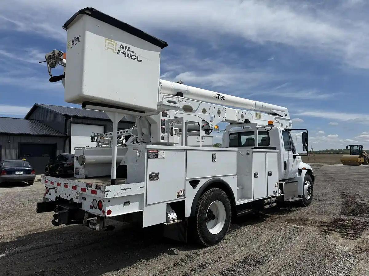 Used 2017 International 4300 Altec AA55 Material Handler