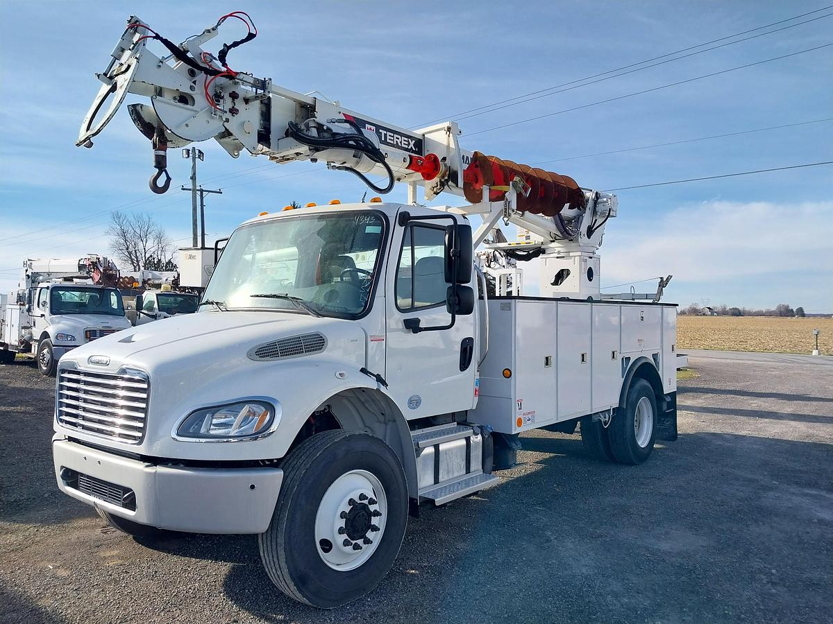 Used 2017 Freightliner M2 4x4 Terex C4047 Digger Derrick